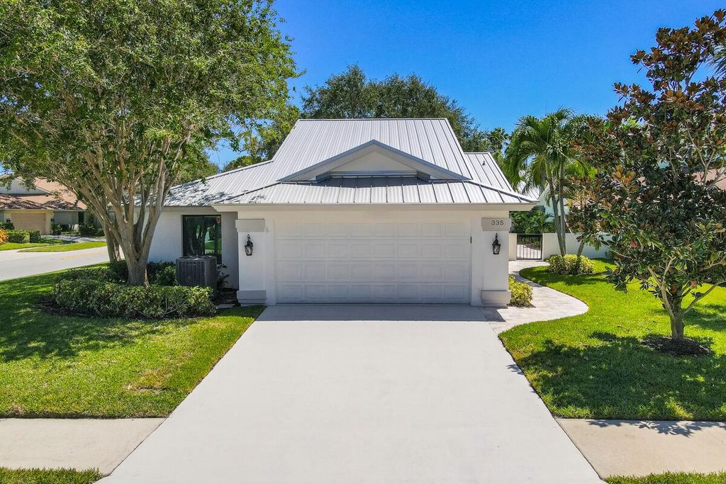 Photo of 335 Leeward Drive, Jupiter, FL 33477 (MLS # R10917762)