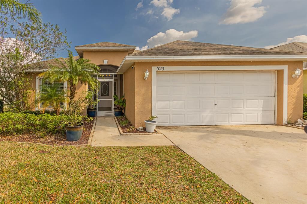Photo of 523 SW Sundance Trail, Port St Lucie, FL 34953 (MLS # R10863245)