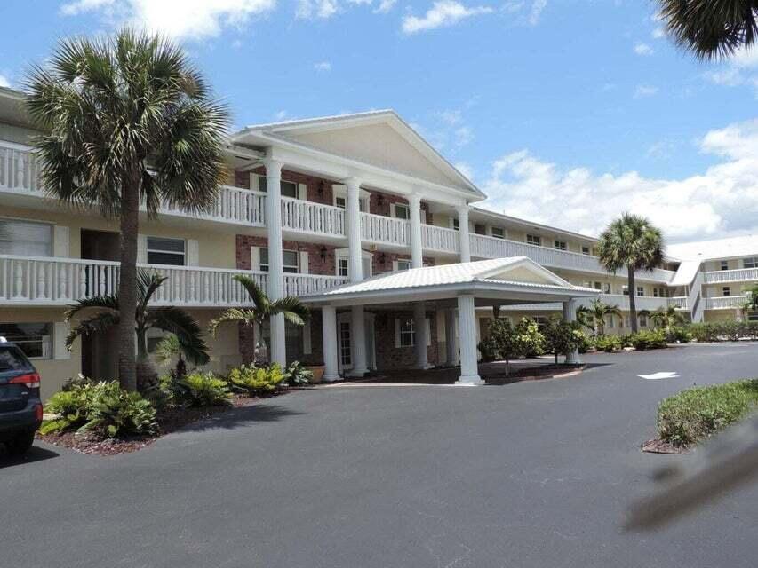 Enjoy the proximity to the ocean and Pelican Lake . Fully Furnished first floor condo with north and south facing directions. To the south is Seminole golf course. This could be a great getaway for the summer. Consider this your staycation. Must be rented for at least 3 months per condo rules. If you have always wished to be close to the ocean...this is your opportunity.