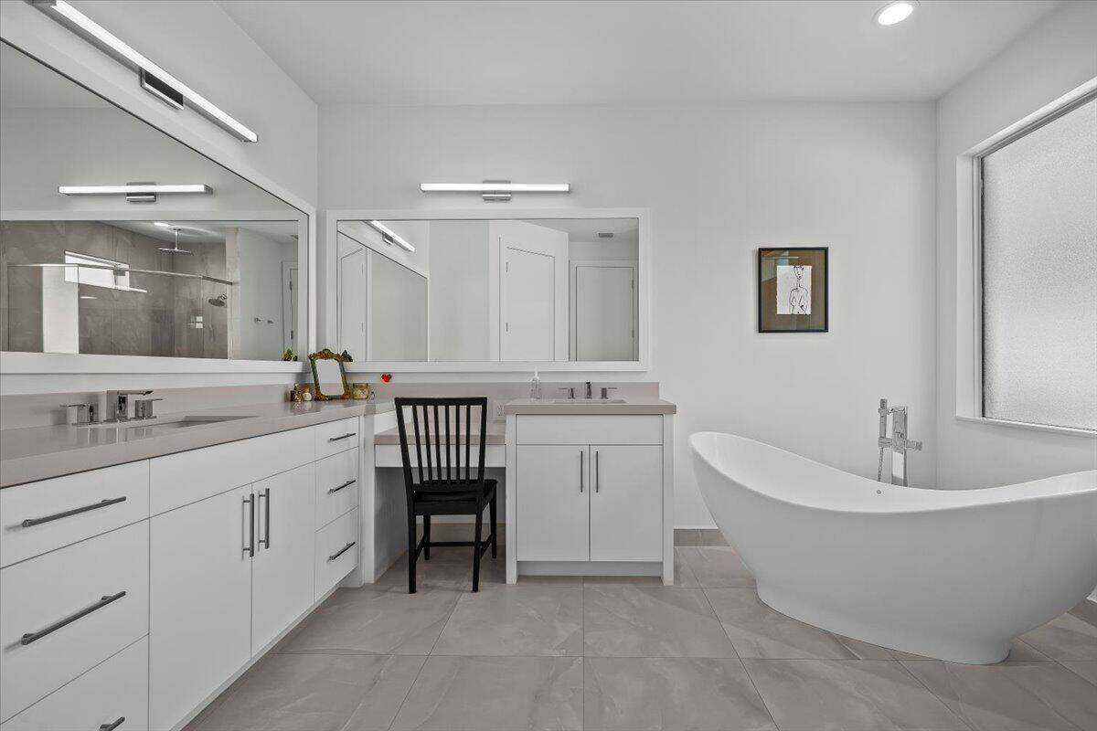 JUPITER COUNTRY CLUB - Residential