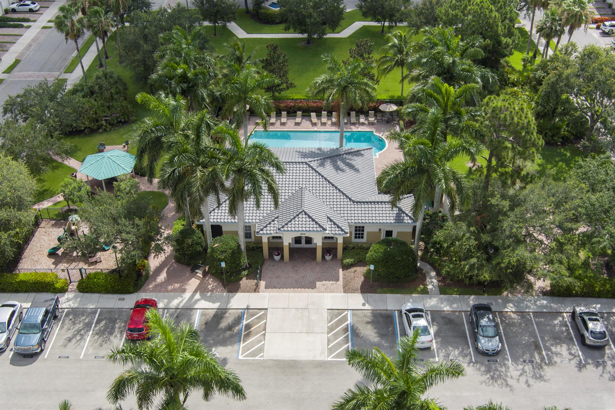 LEXINGTON LAKES - Residential