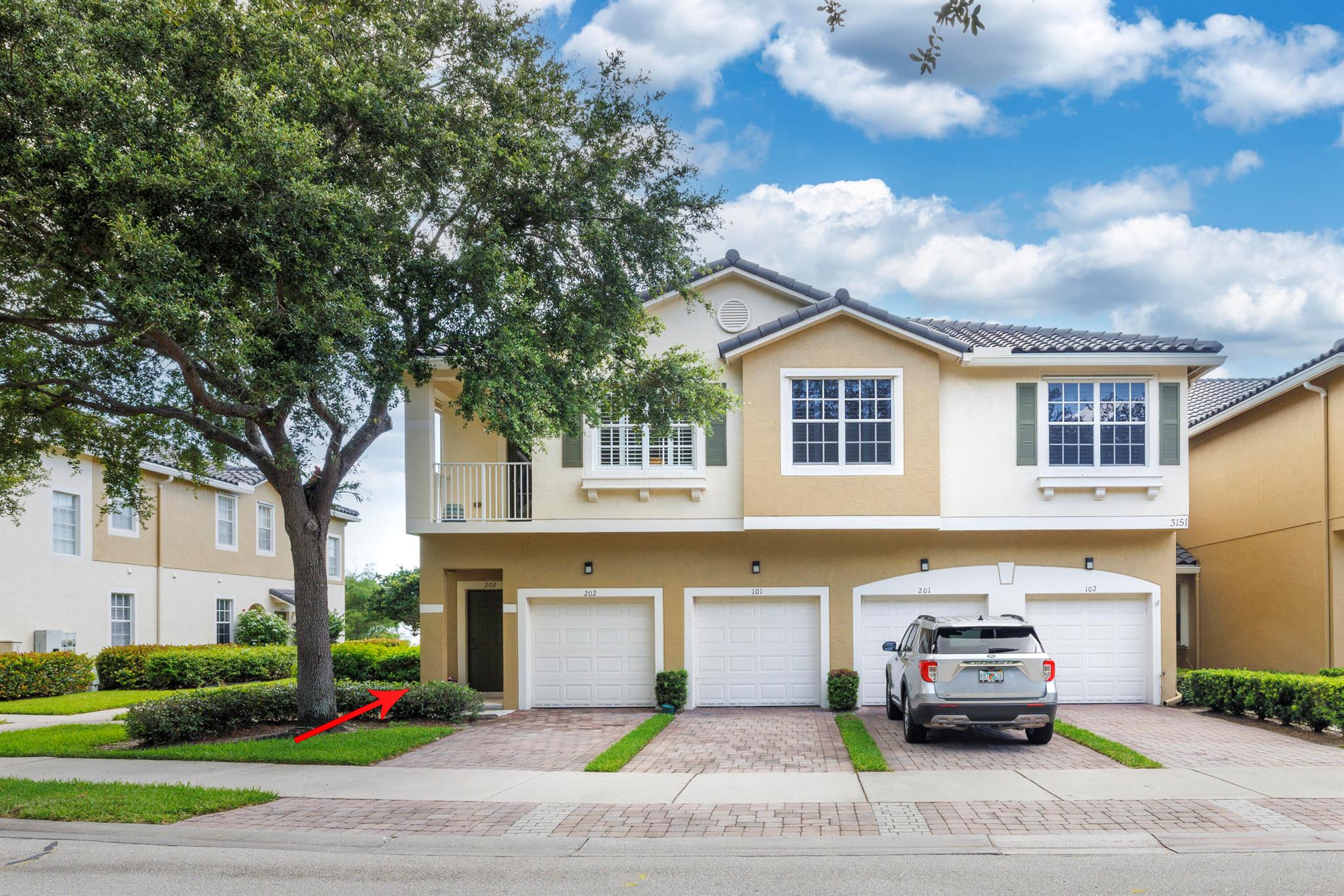 LEXINGTON LAKES - Residential
