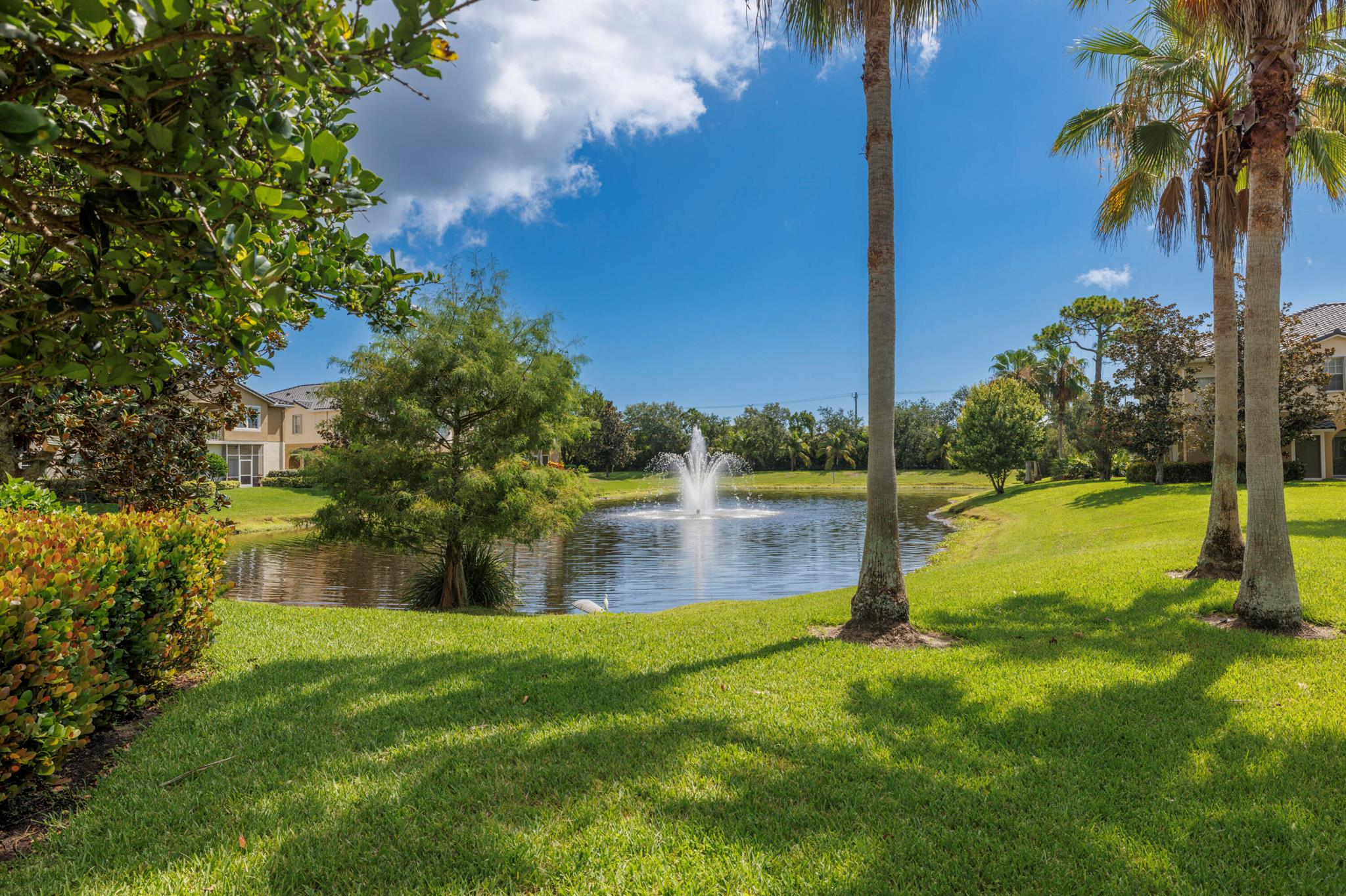 LEXINGTON LAKES - Residential
