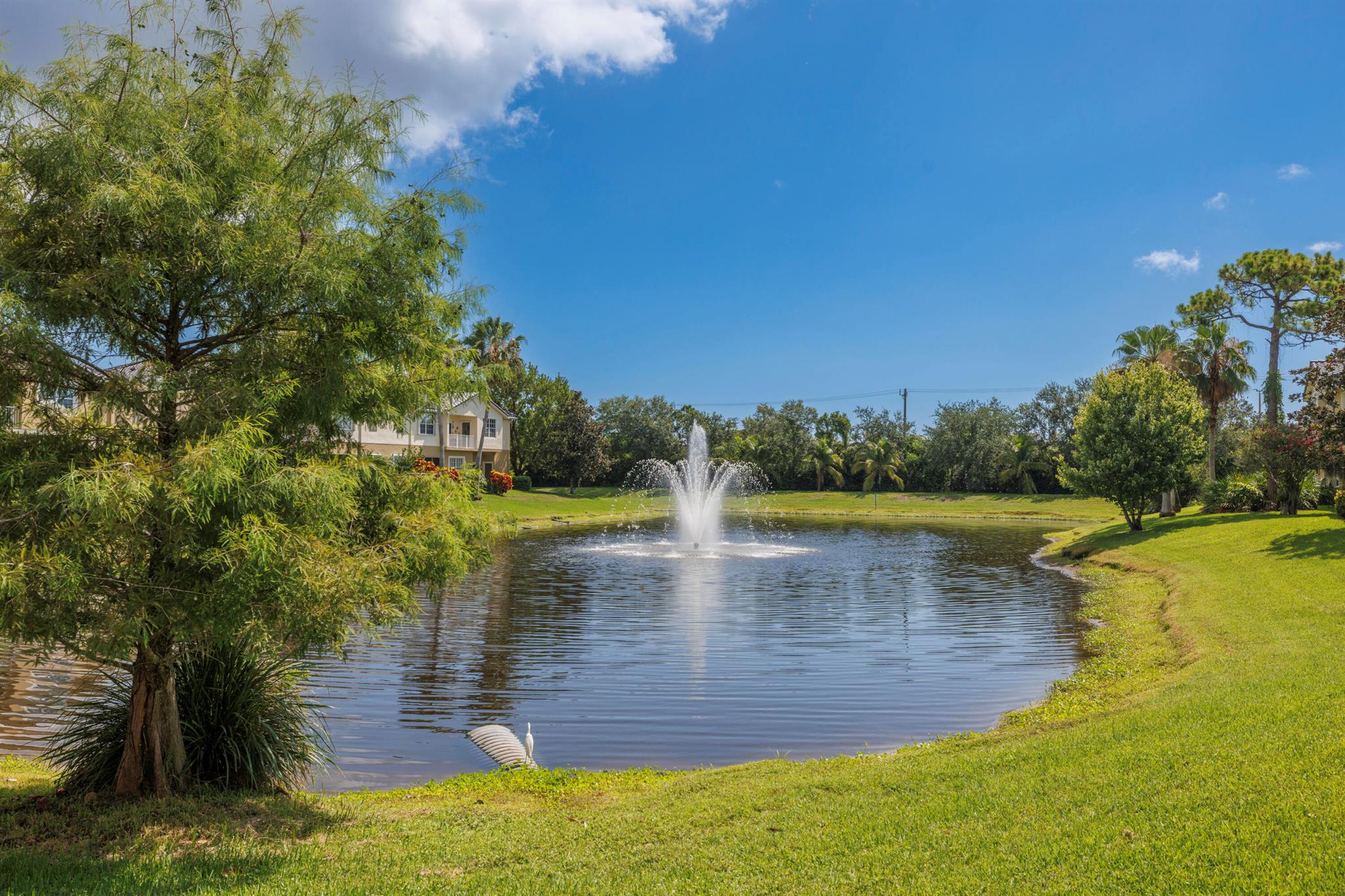 LEXINGTON LAKES - Residential