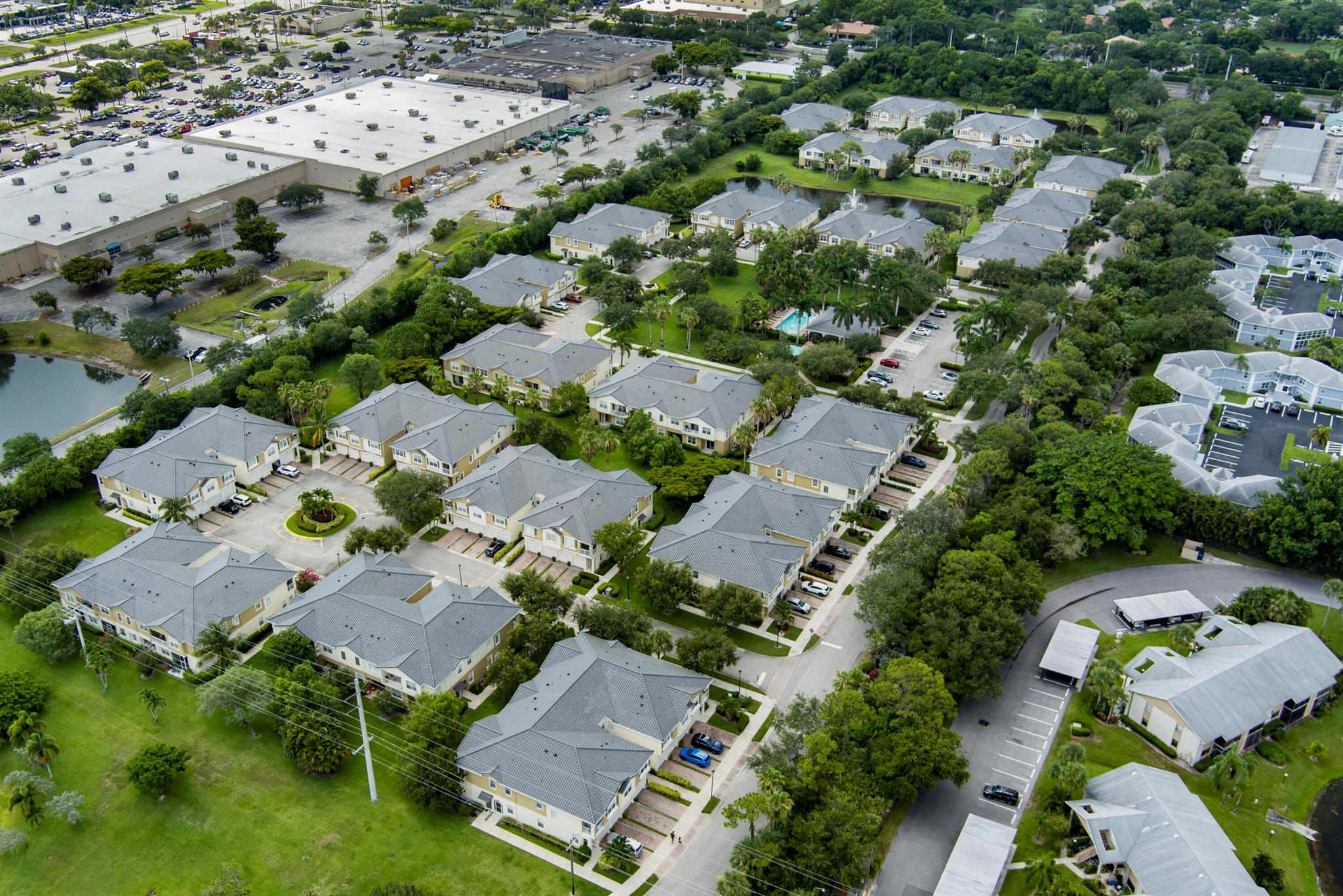 LEXINGTON LAKES - Residential