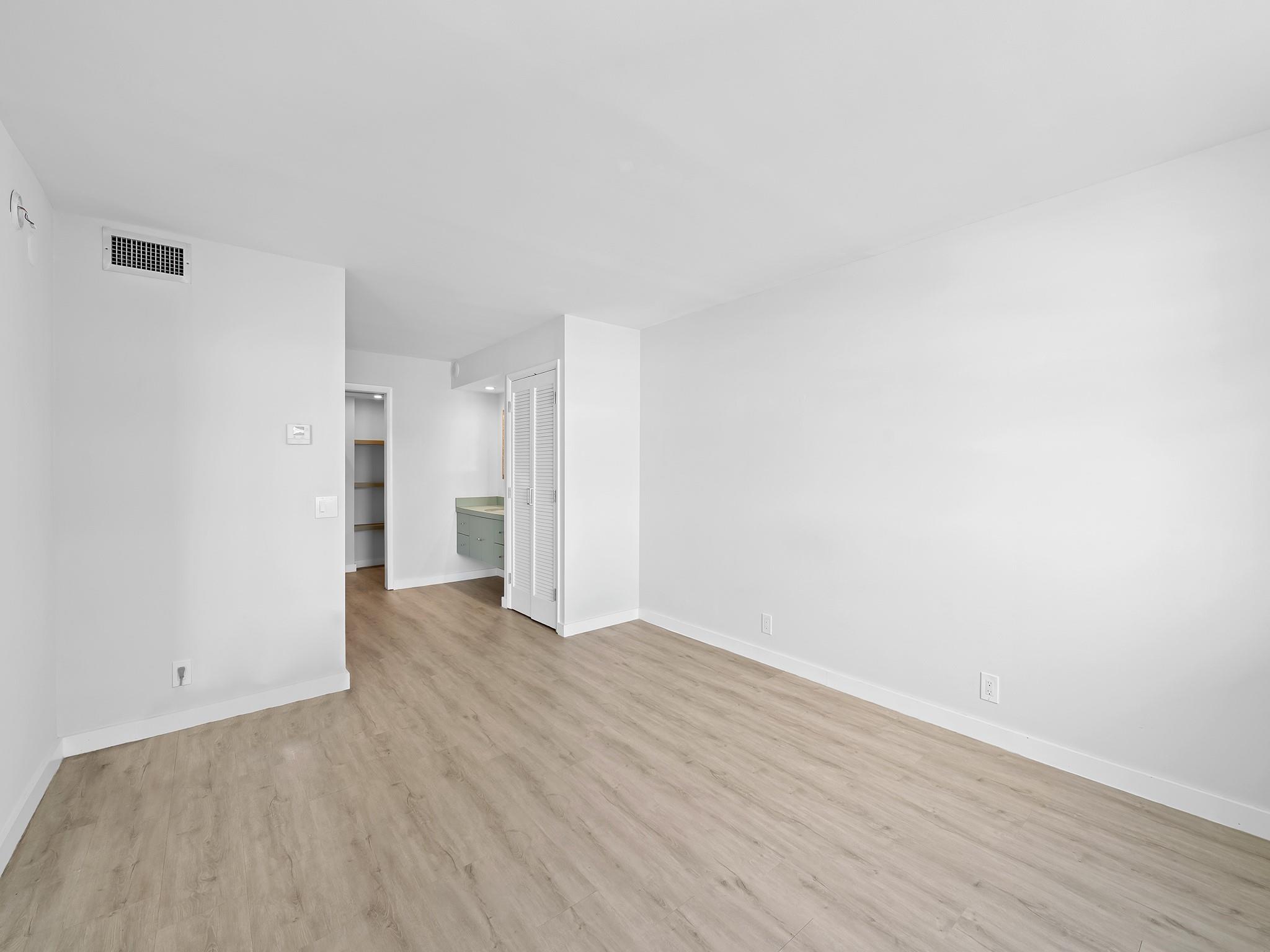 Island Terrace - Residential