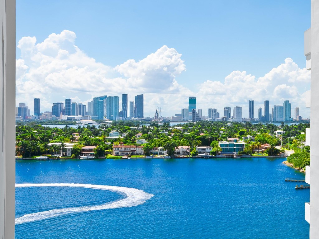 Island Terrace - Residential