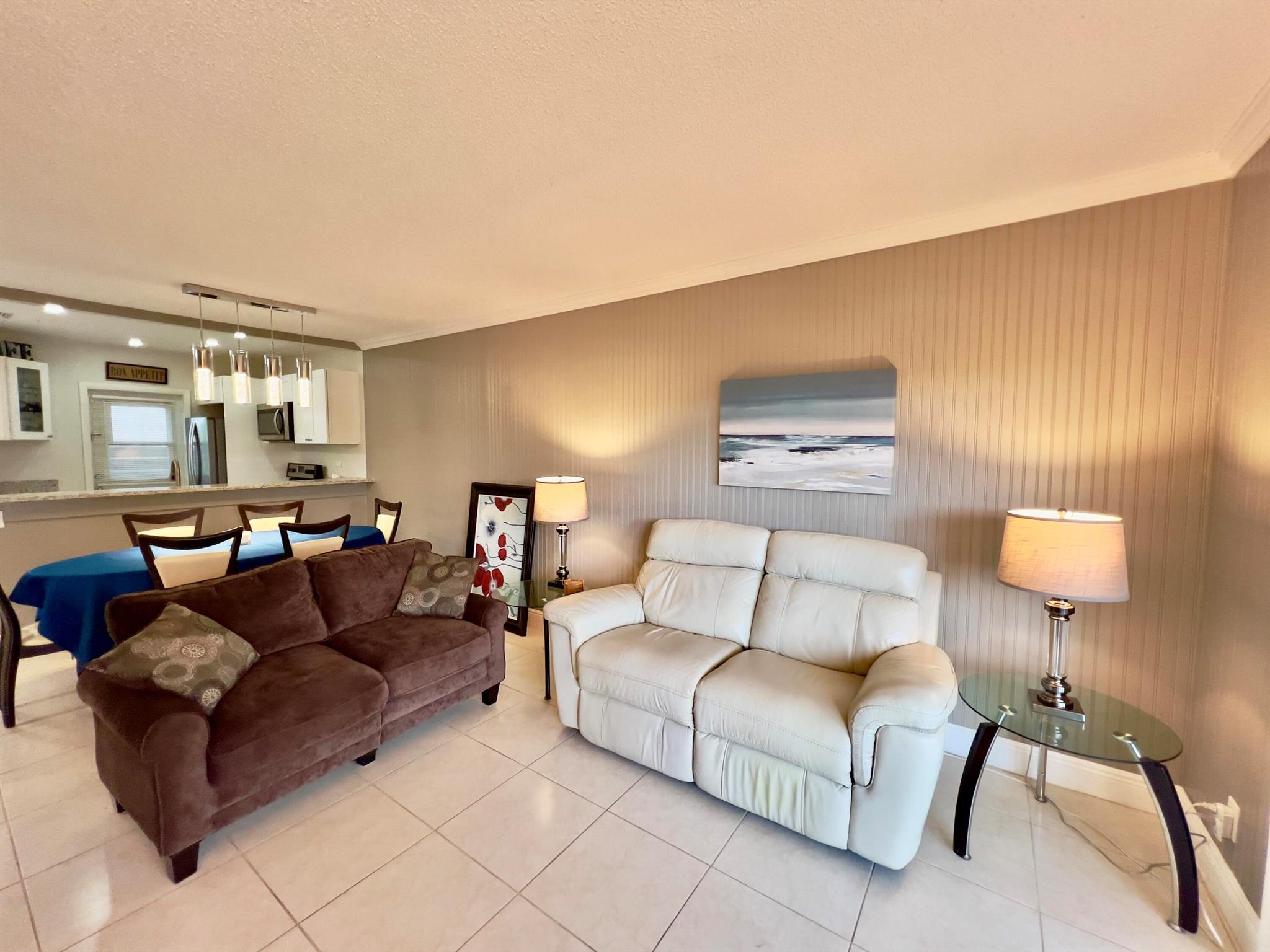 QUINCE GARDENS CONDO - Residential