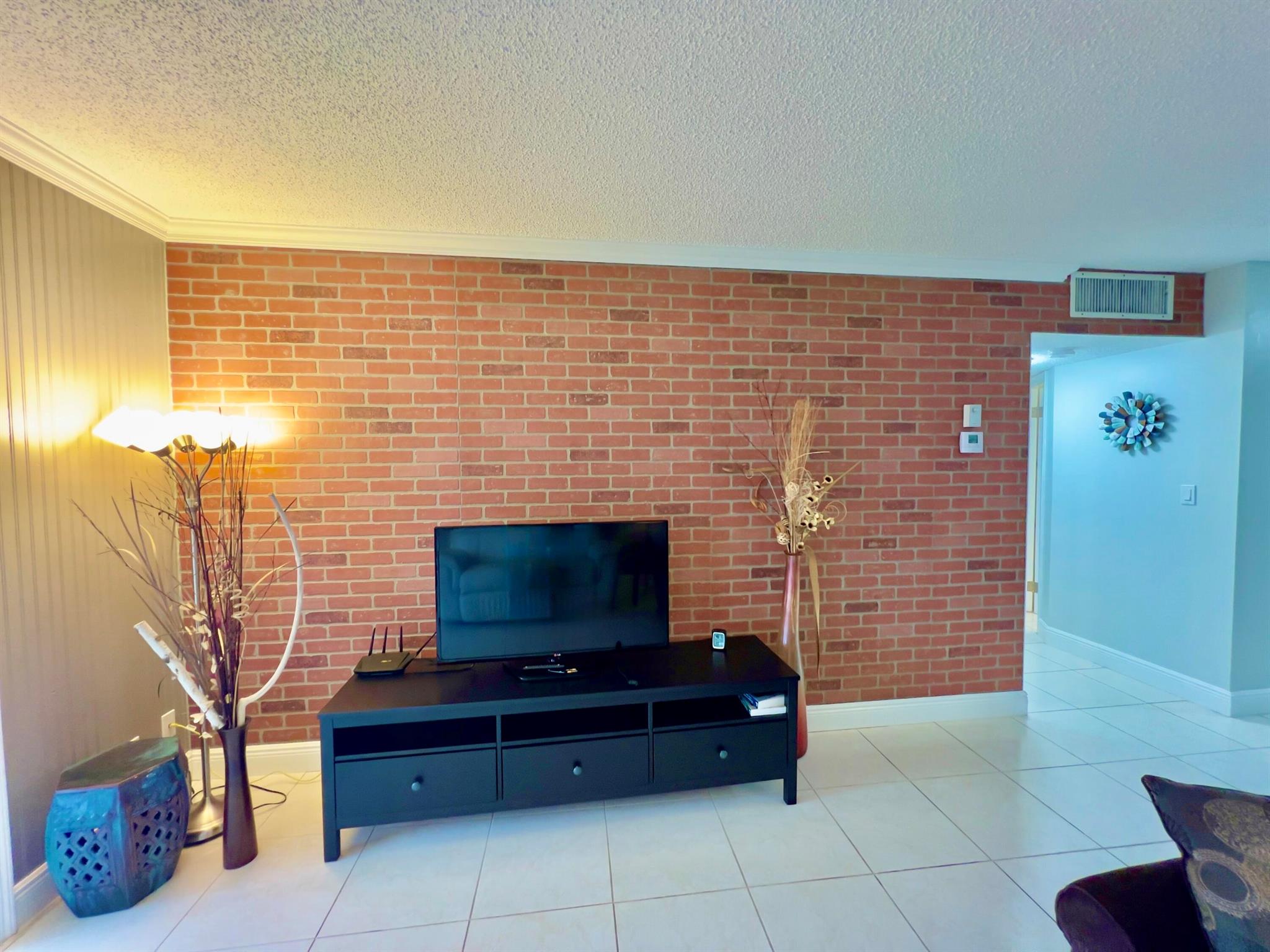 QUINCE GARDENS CONDO - Residential