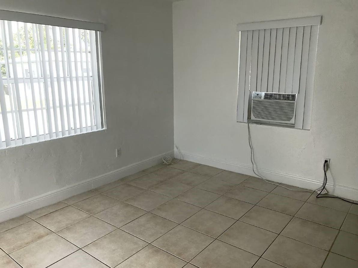 1239 NE 110th 4