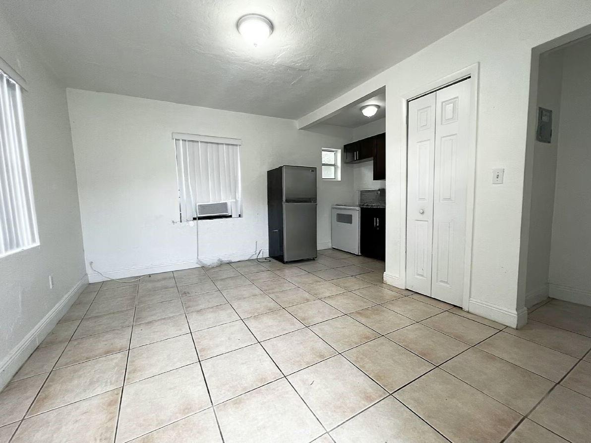 1239 NE 110th 4