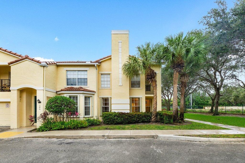 Photo of 107 Belmont Place, Boynton Beach, FL 33436 (MLS # R10943308)