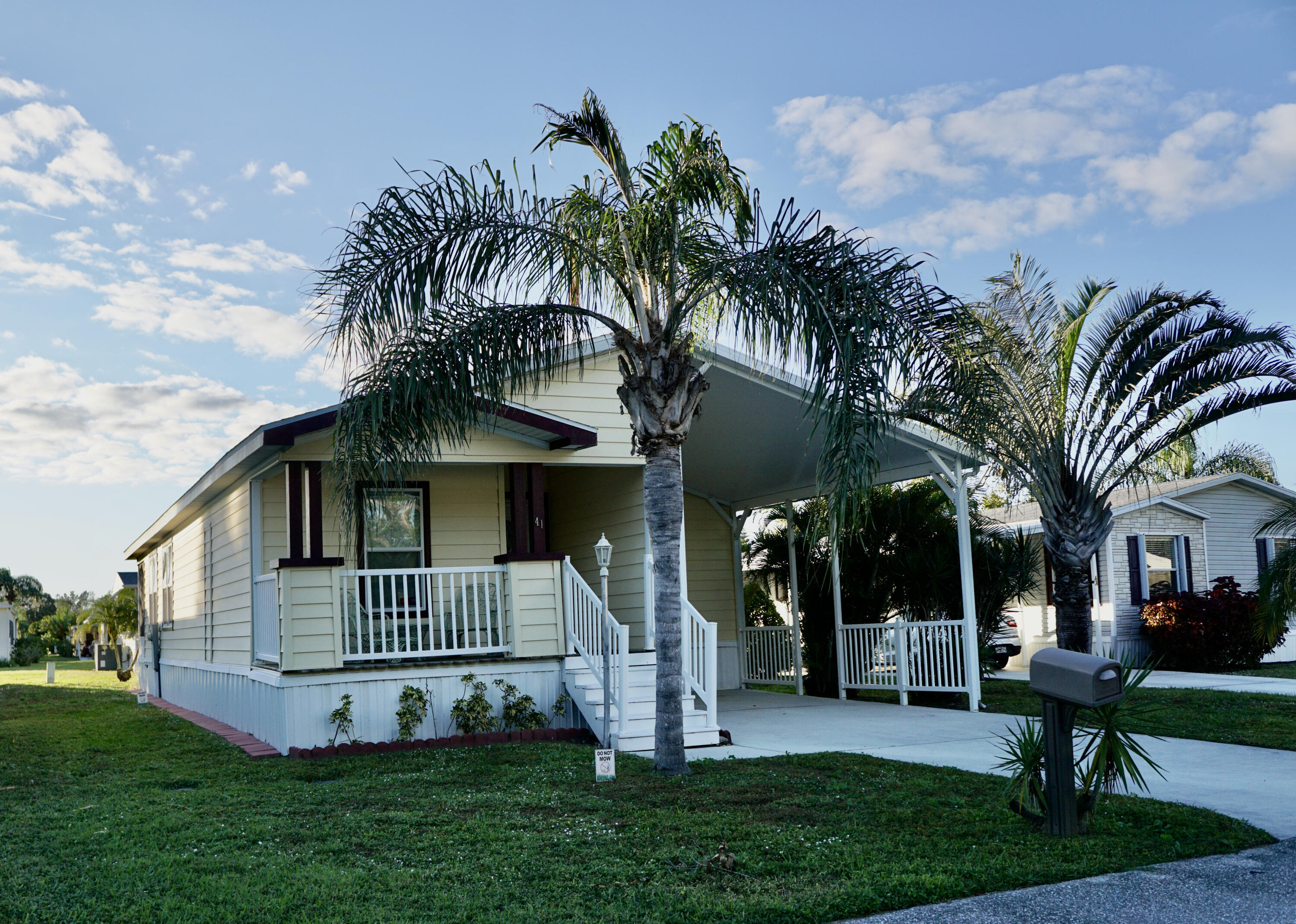 Spanish Lakes Golf - Residential