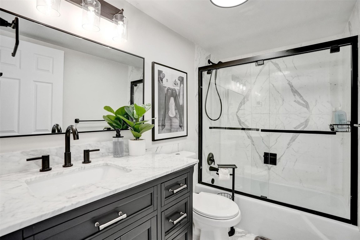 Sea Monarch - Residential