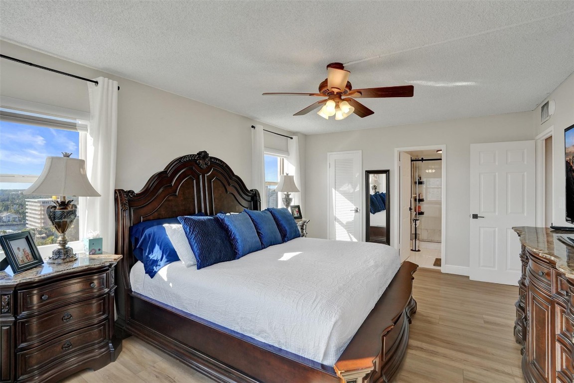 Sea Monarch - Residential