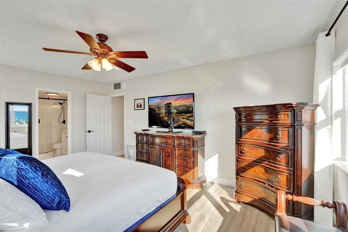 Sea Monarch - Residential