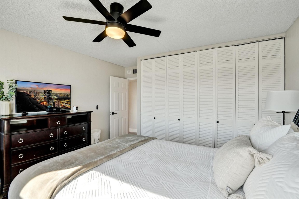 Sea Monarch - Residential