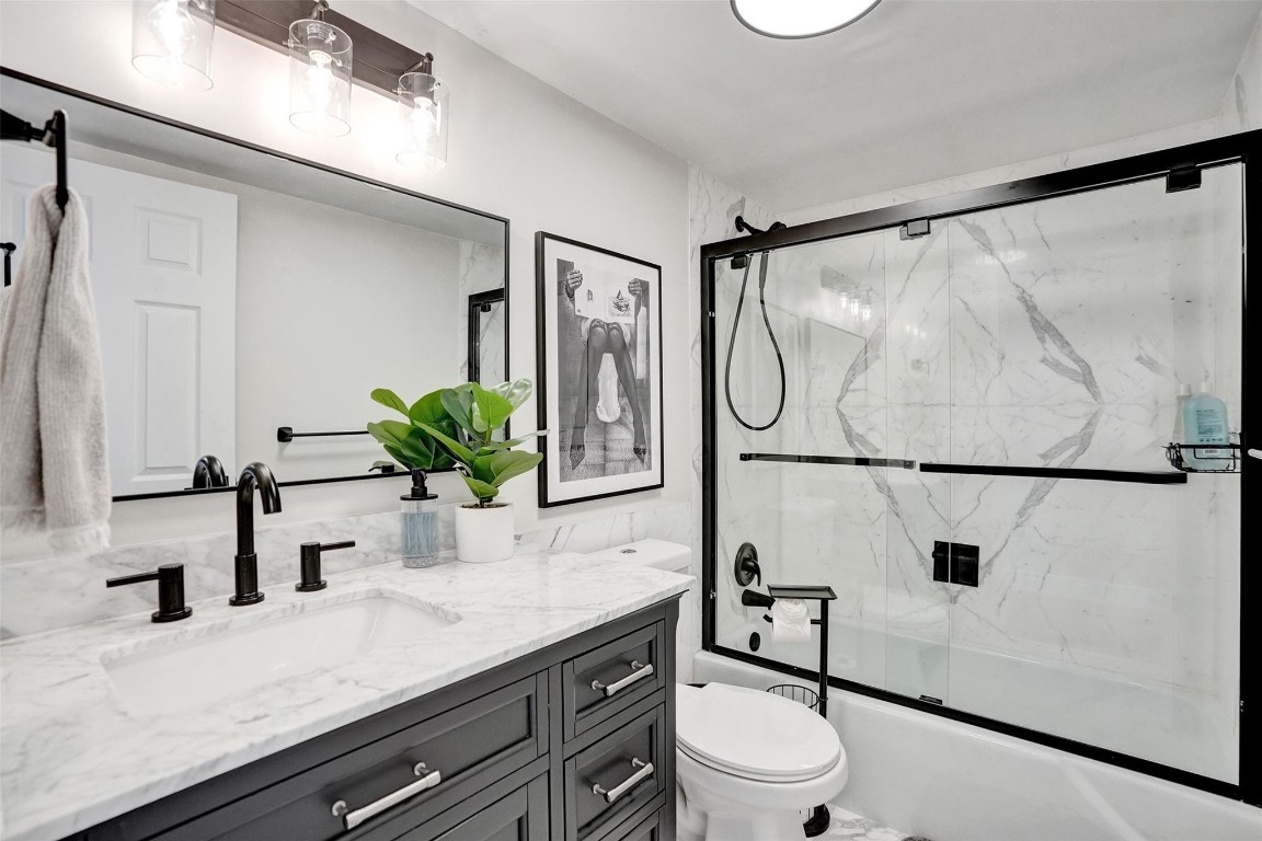 Sea Monarch - Residential