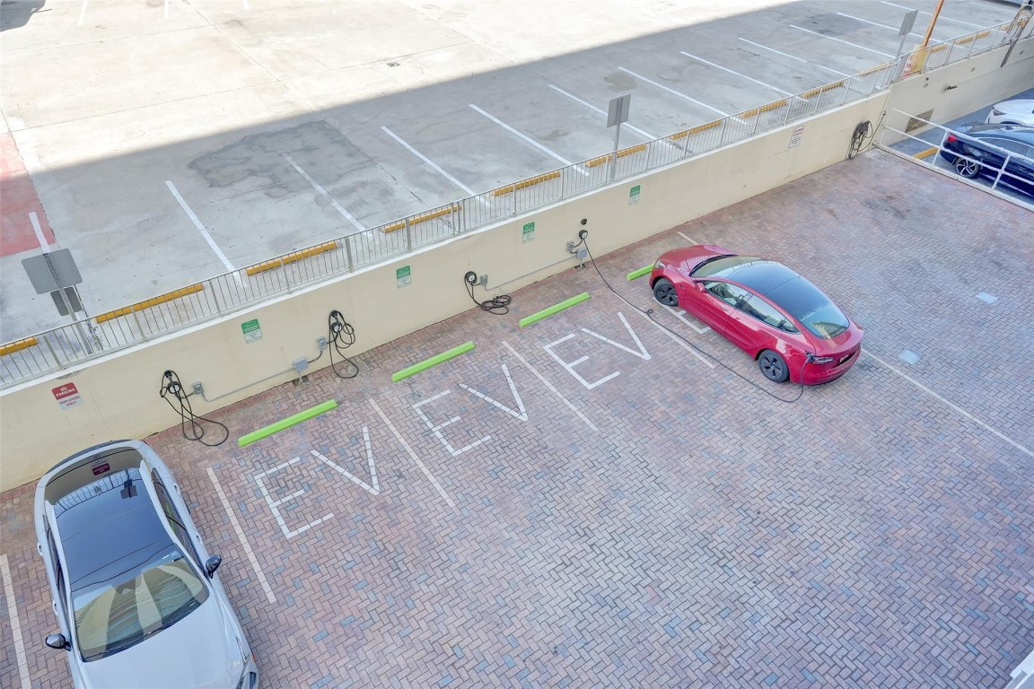 Sea Monarch - Residential