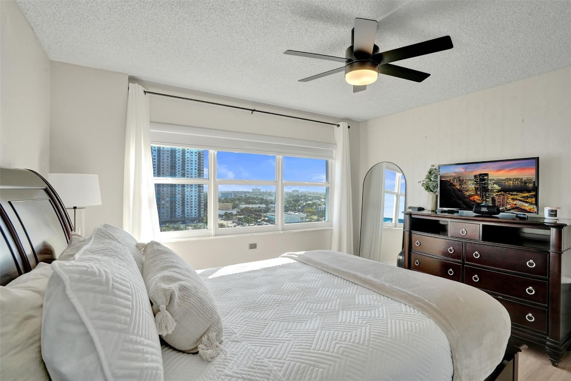 Sea Monarch - Residential