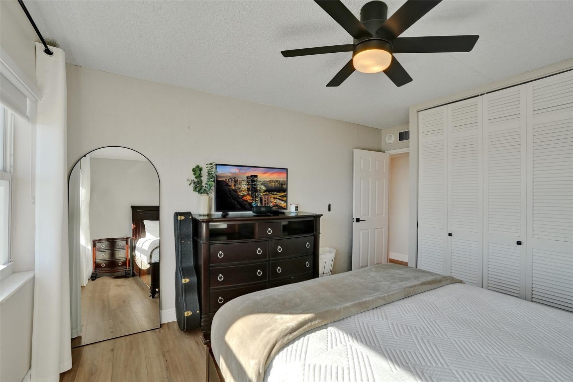 Sea Monarch - Residential