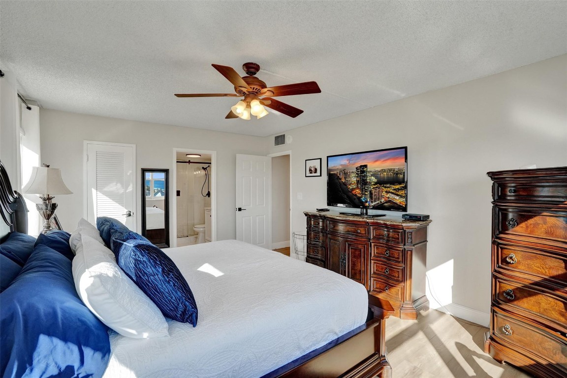 Sea Monarch - Residential