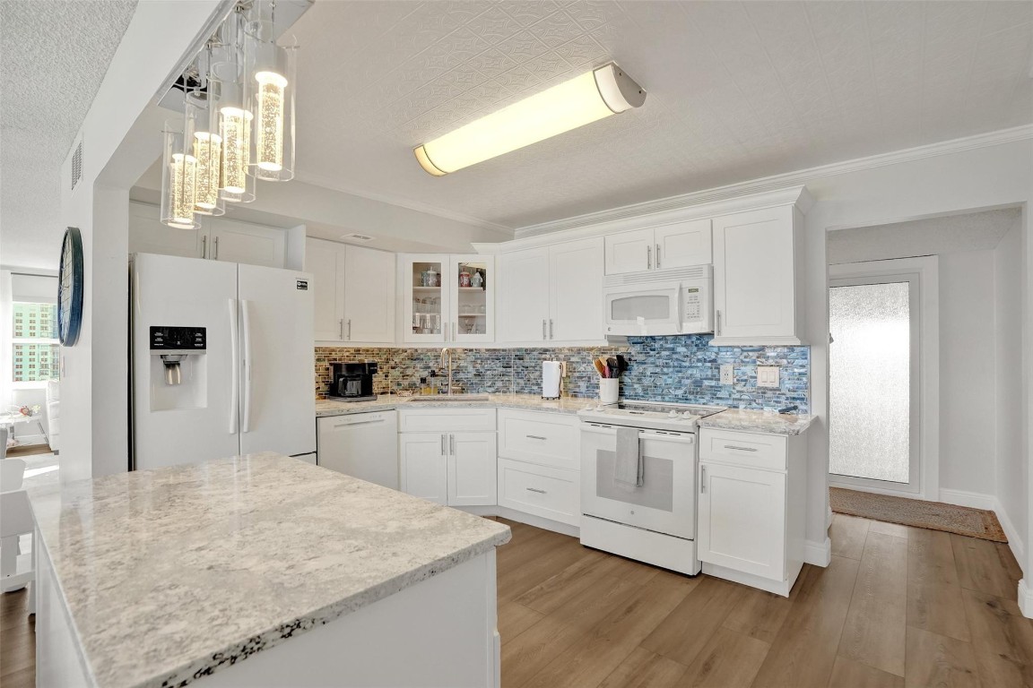 Sea Monarch - Residential