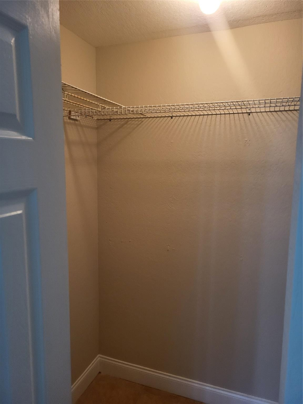 LAUDERDALE NORTH PARK SECTION 6 - Residential Lease