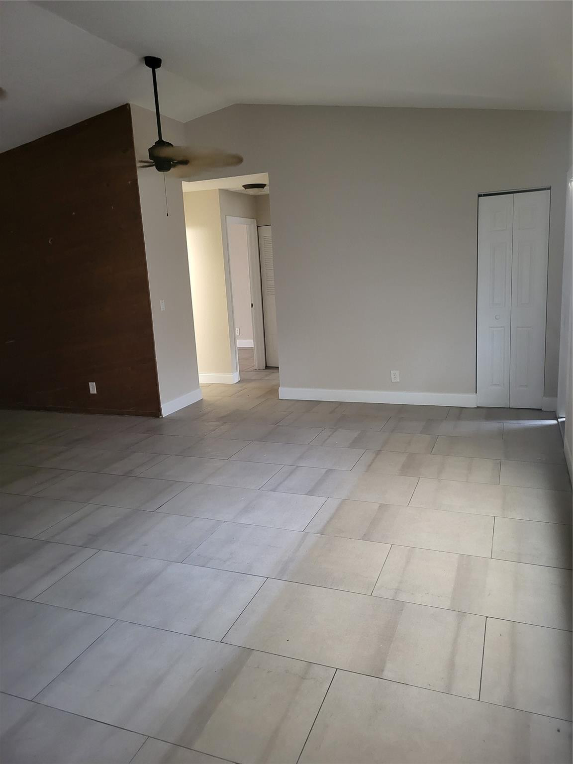 LAUDERDALE NORTH PARK SECTION 6 - Residential Lease