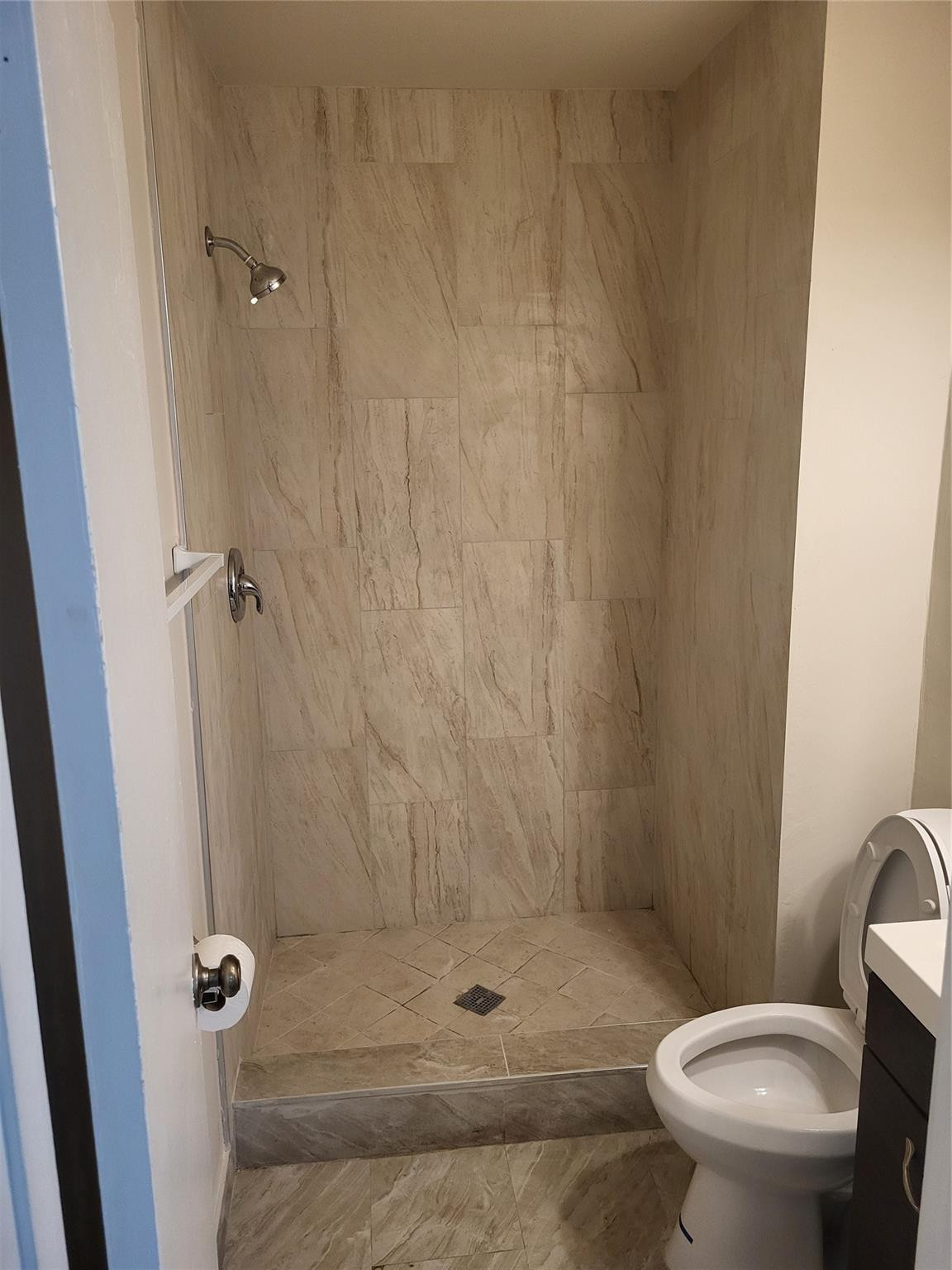 LAUDERDALE NORTH PARK SECTION 6 - Residential Lease