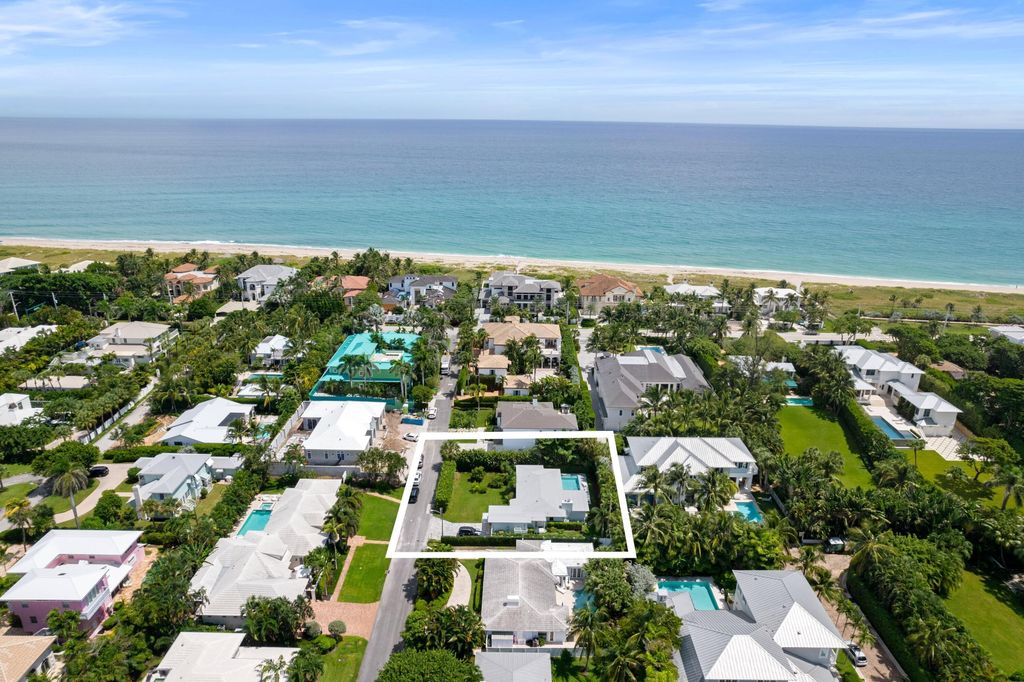 Photo of 1216 Crestwood Drive, Delray Beach, FL 33483 (MLS # R11022378)