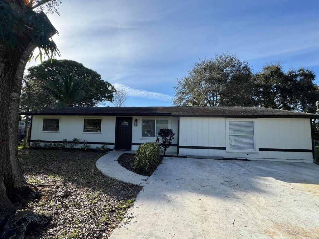 Photo of 5701 Birch Drive, Fort Pierce, FL 34982 (MLS # R11092140)