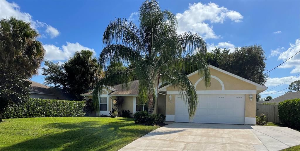 Photo of 2361 SW Dodge Terrace, Port Saint Lucie, FL 34953 (MLS # R10749445)