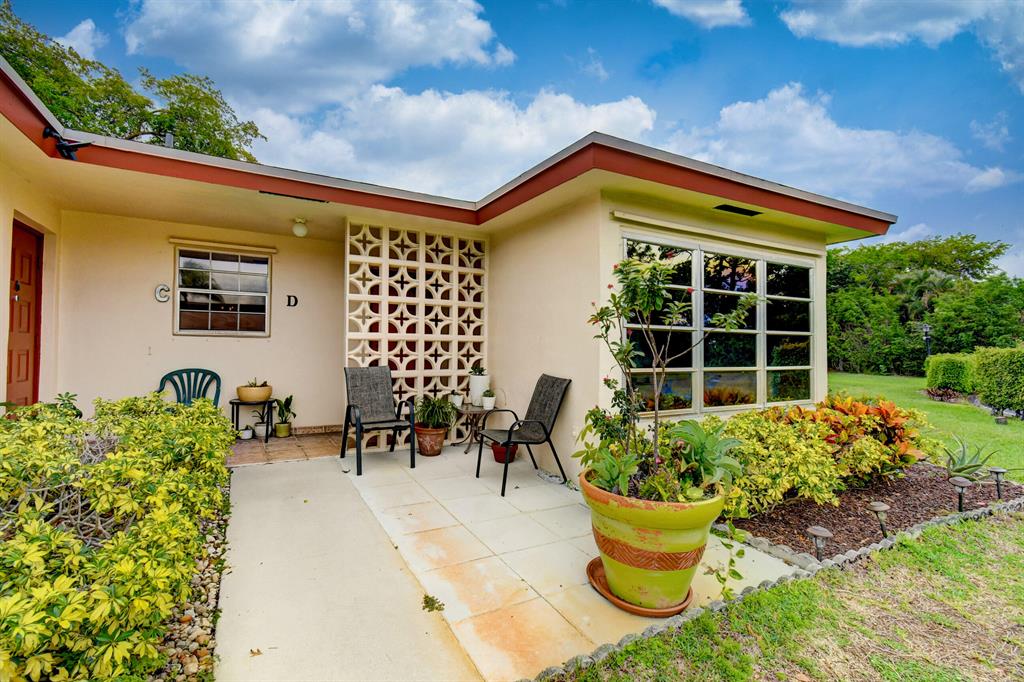 Furnished 1134sqft.fDon't miss out on this amazing Villa located in the desirable High Point 7 adult community. This is a 2 Bed, 2 Bath corner unit with plenty of updates.The renovated kitchen offers plenty of granite counter space, the home features tile flooring throughout which makes it nice and bright. The second bathroom has been completely redone and this unit even includes a washer and dryer! The sunny Florida room is tiled and ready for you to make it your own space,perfect for your morning coffee.This property is at the end of the cul-de-sac with plenty of privacy and large garden area. All major items have been redone, roof '19, A/C '18,HWH '22,electric panel in unit '22, complex electric redone '22.Located a few miles from the beach and close to restaurants,groceries,the Boys.