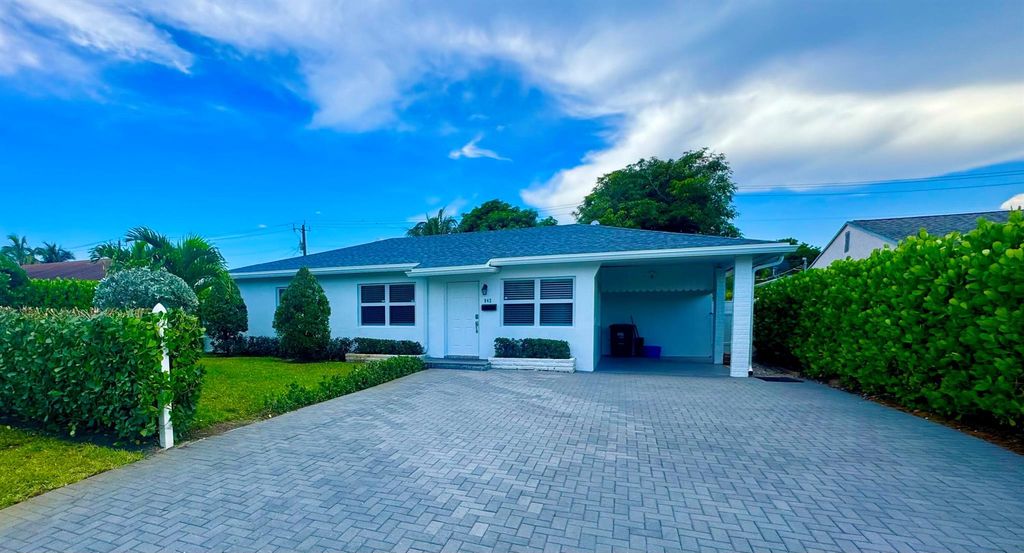 Photo of 942 Macy Street, West Palm Beach, FL 33405 (MLS # R11105908)