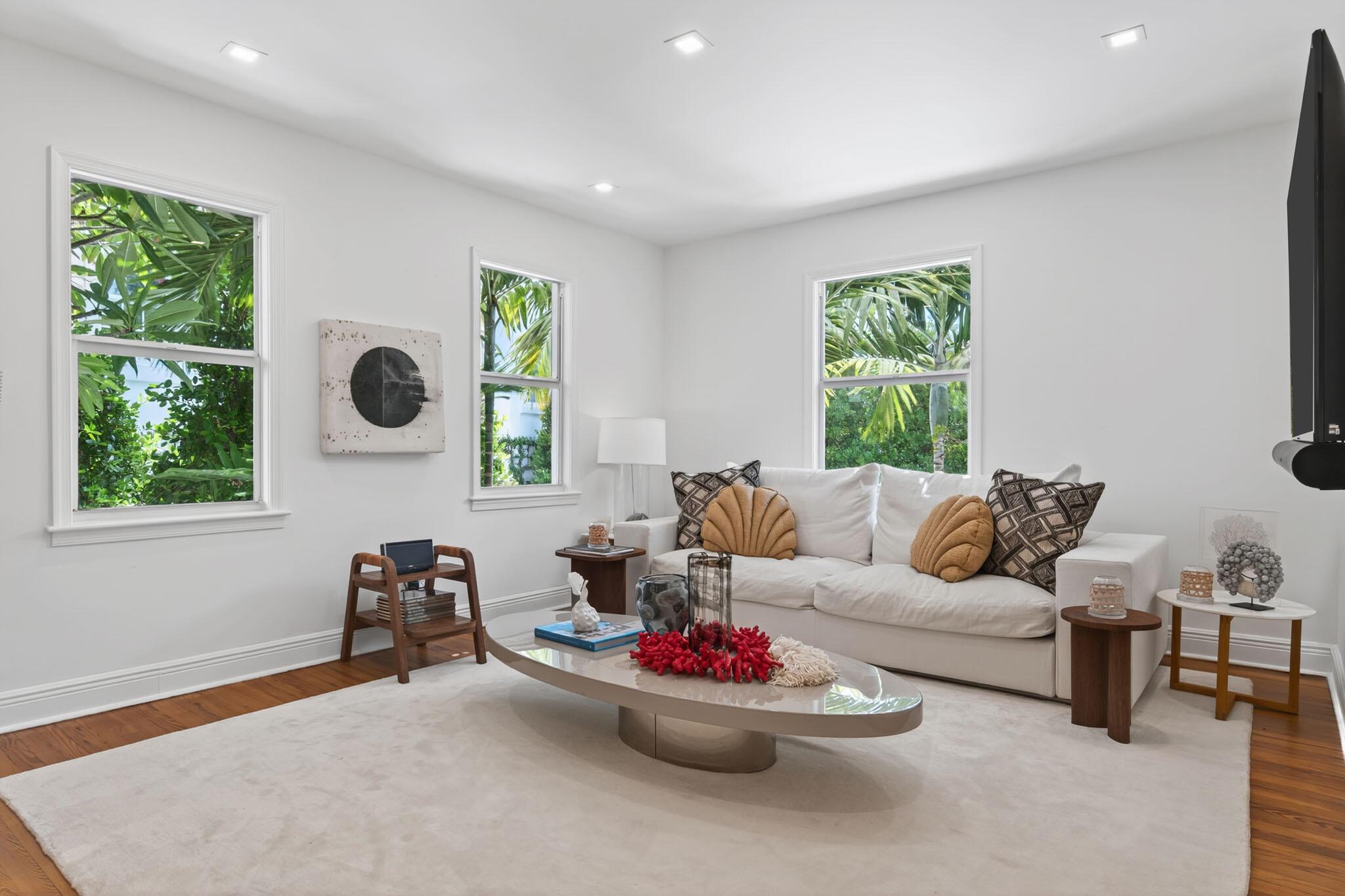 PRIMAVERA ESTATES (MIDDLE - Residential Lease