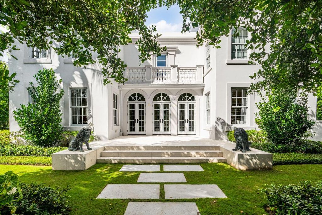 Photo of 142 S County Road, Palm Beach, FL 33480 (MLS # R11132902)