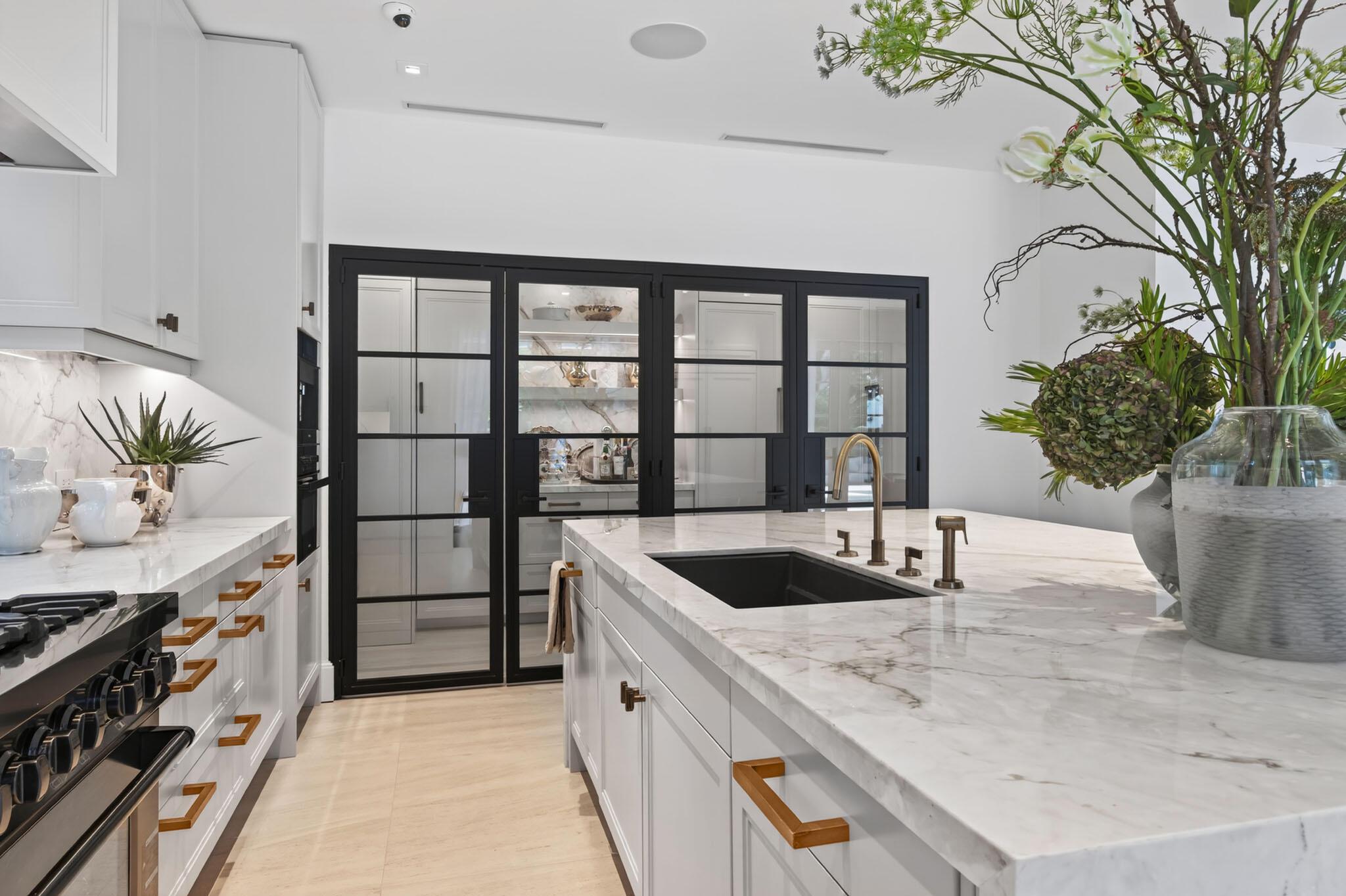 PRIMAVERA ESTATES (MIDDLE - Residential Lease