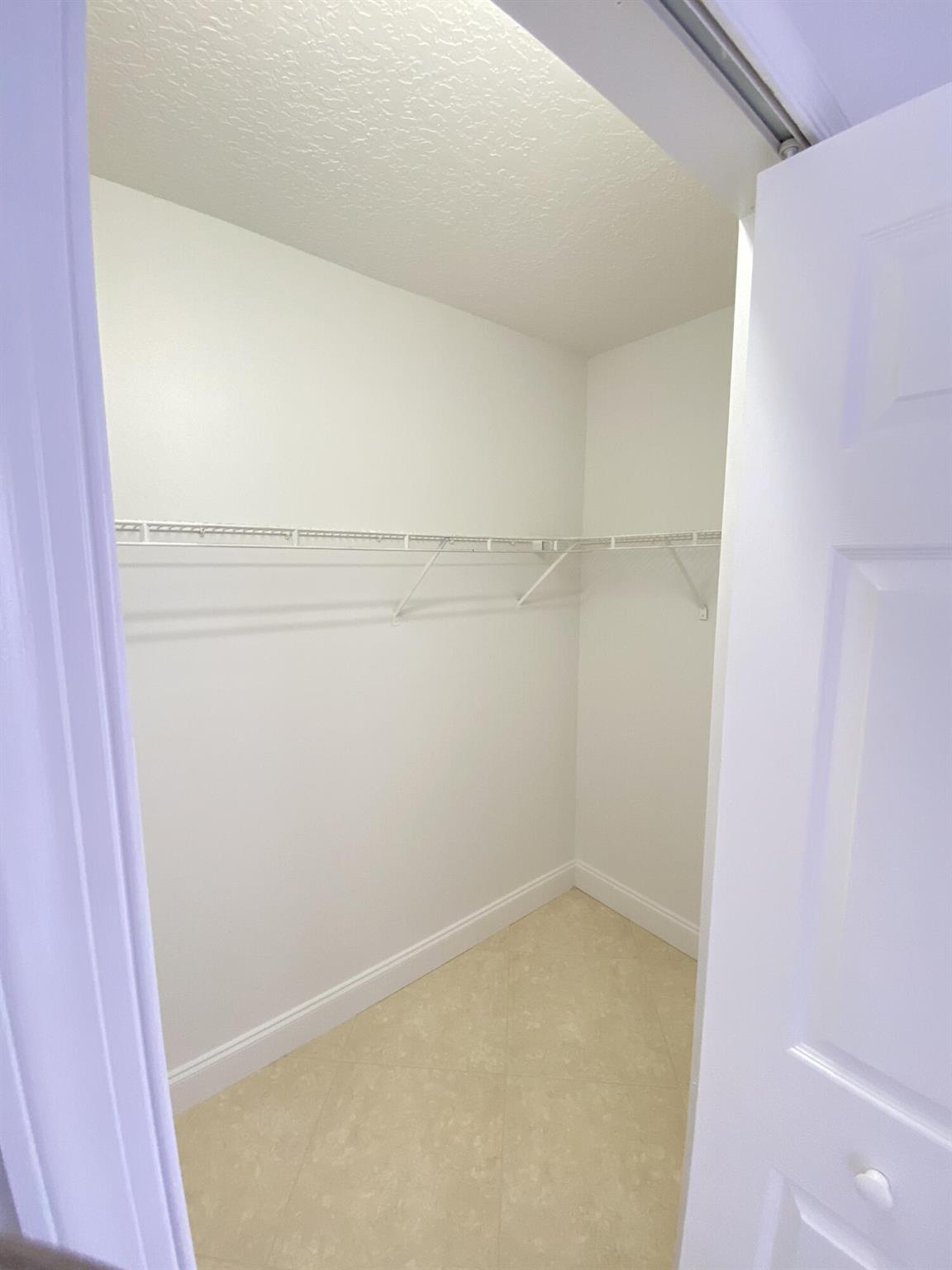 CYPRESS CREEK COUNTRY CLUB SW QUAD - Residential Lease