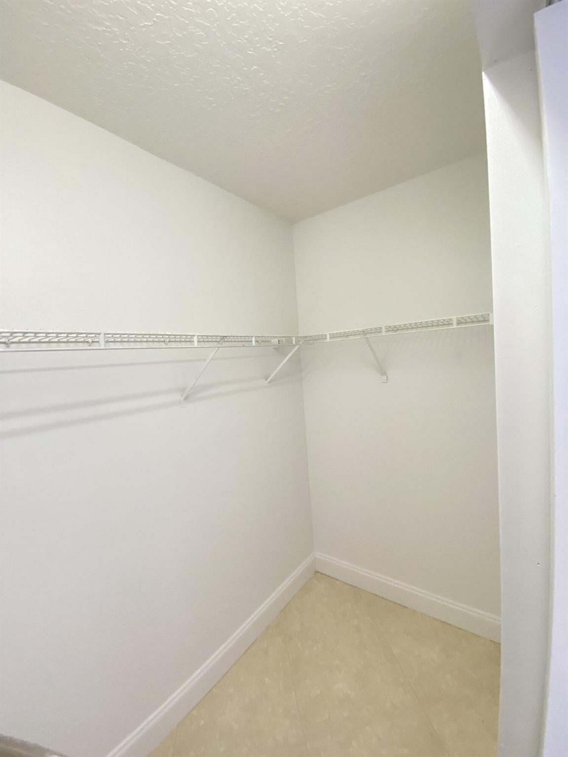 CYPRESS CREEK COUNTRY CLUB SW QUAD - Residential Lease