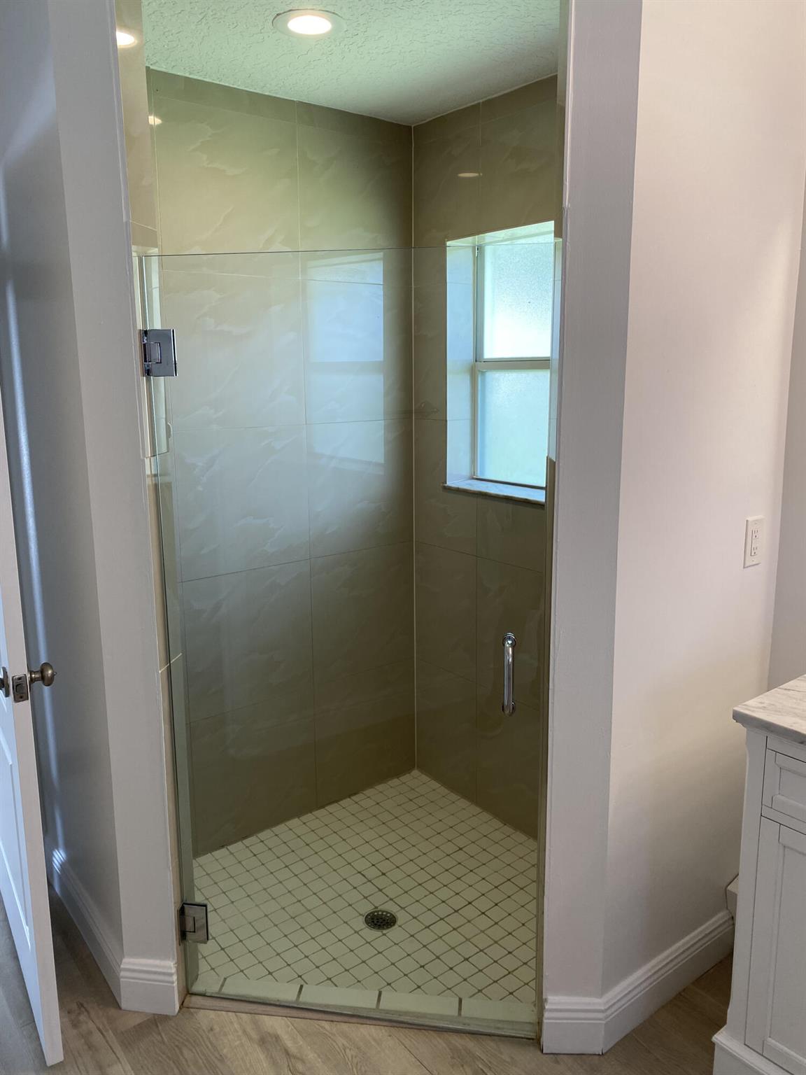 CYPRESS CREEK COUNTRY CLUB SW QUAD - Residential Lease