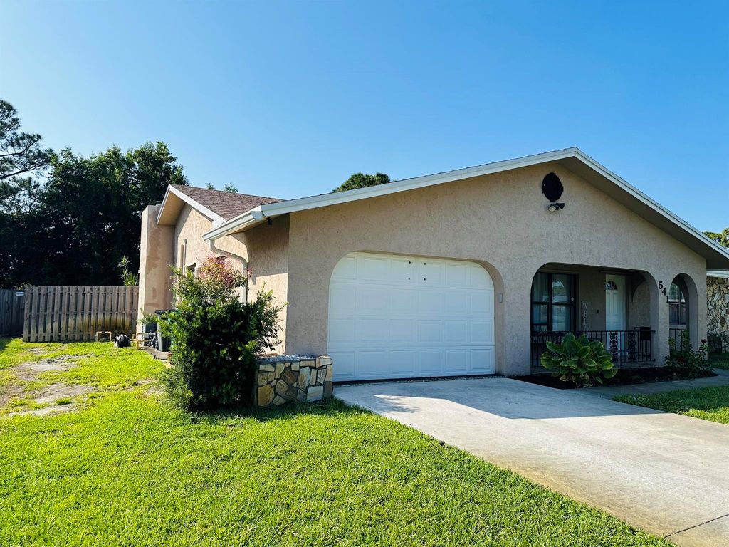 Photo of 541 SE Fallon Drive, Port Saint Lucie, FL 34983 (MLS # R10985721)