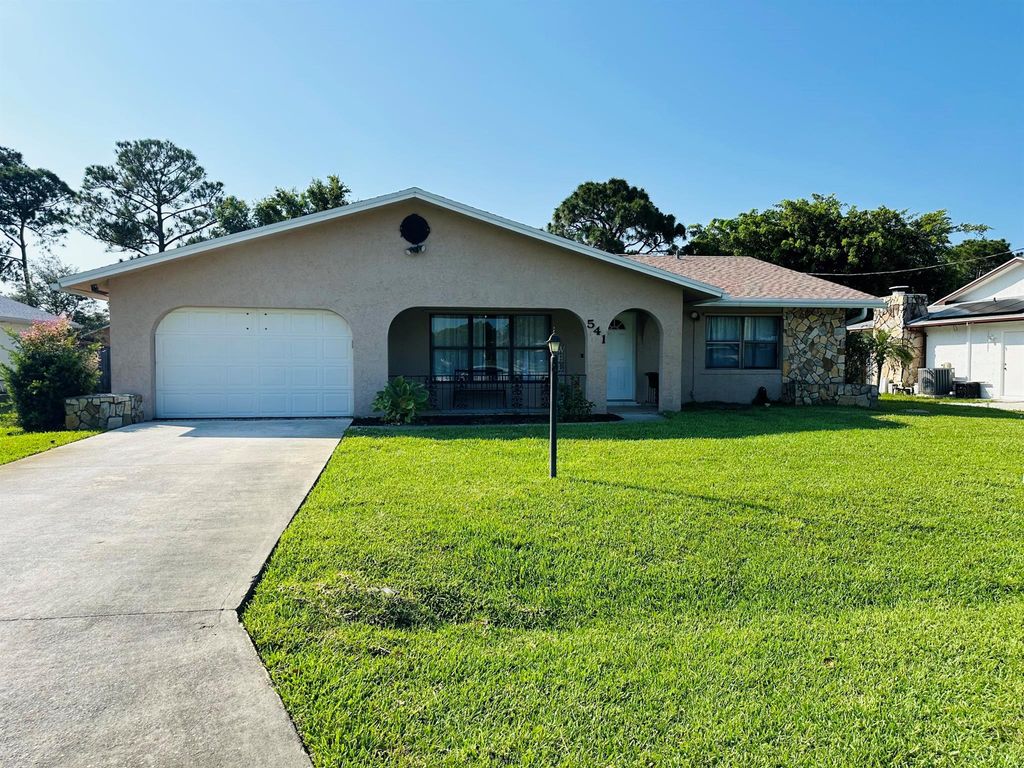 Photo of 541 SE Fallon Drive, Port St Lucie, FL 34983 (MLS # R10985721)