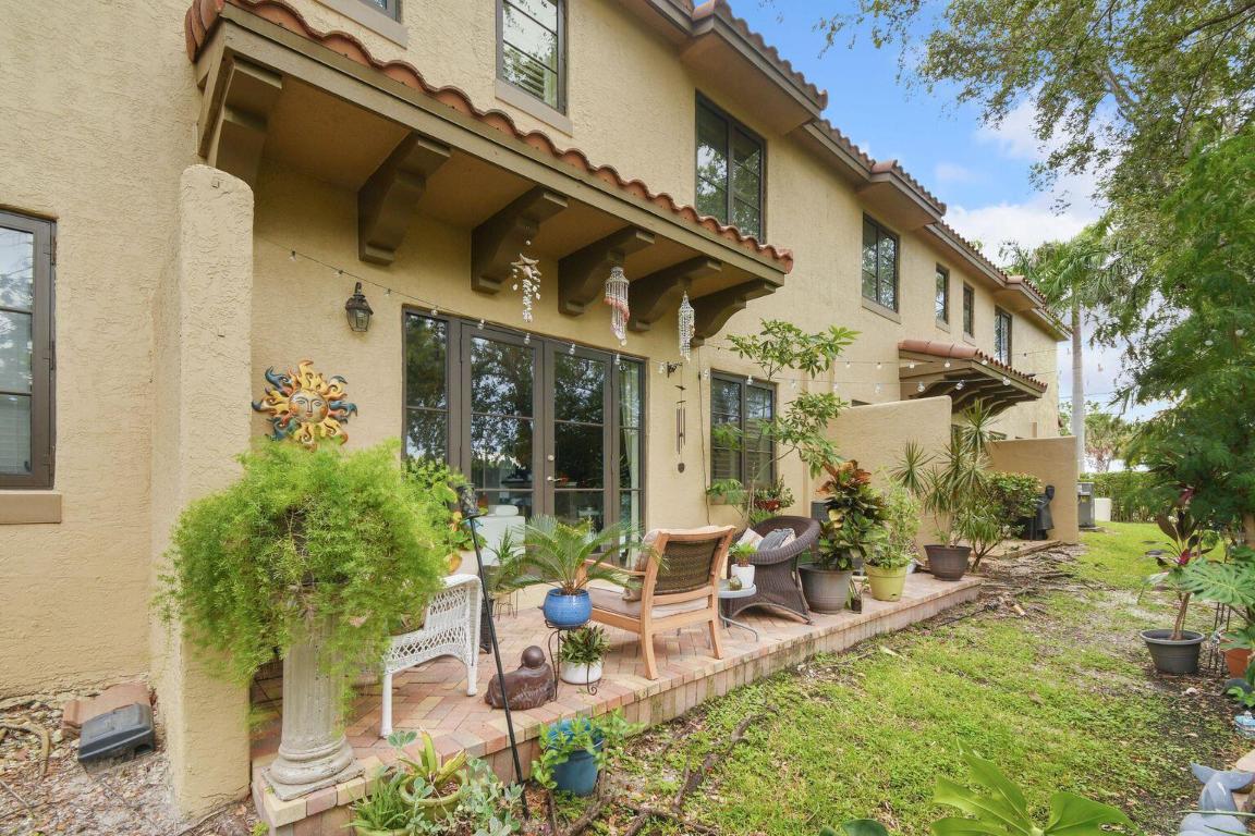 Villagio Del Mar - Residential