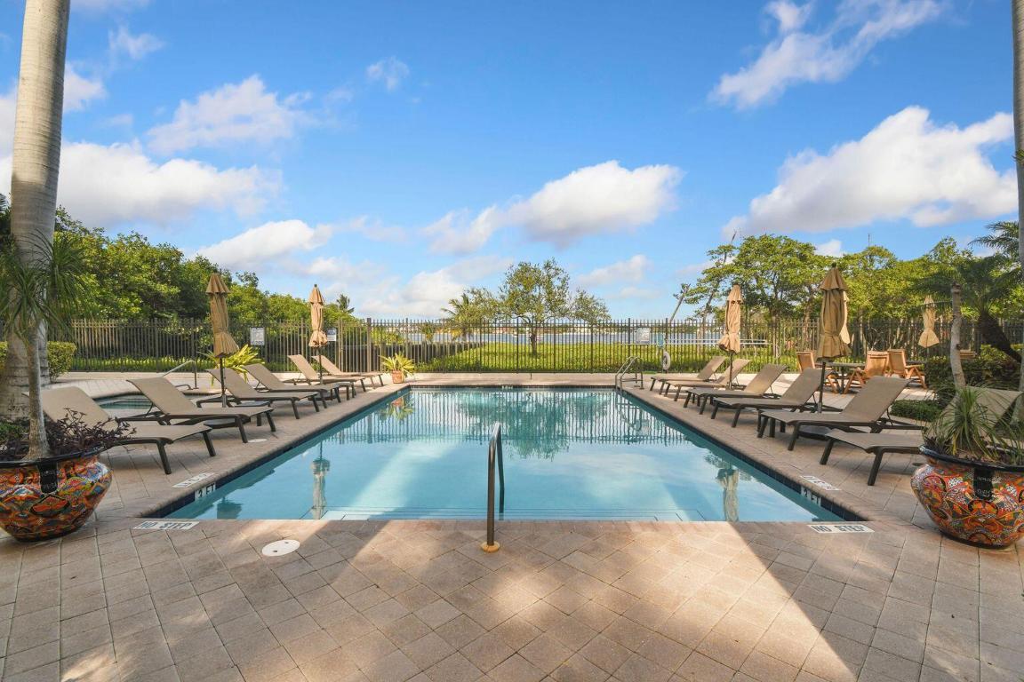 Villagio Del Mar - Residential