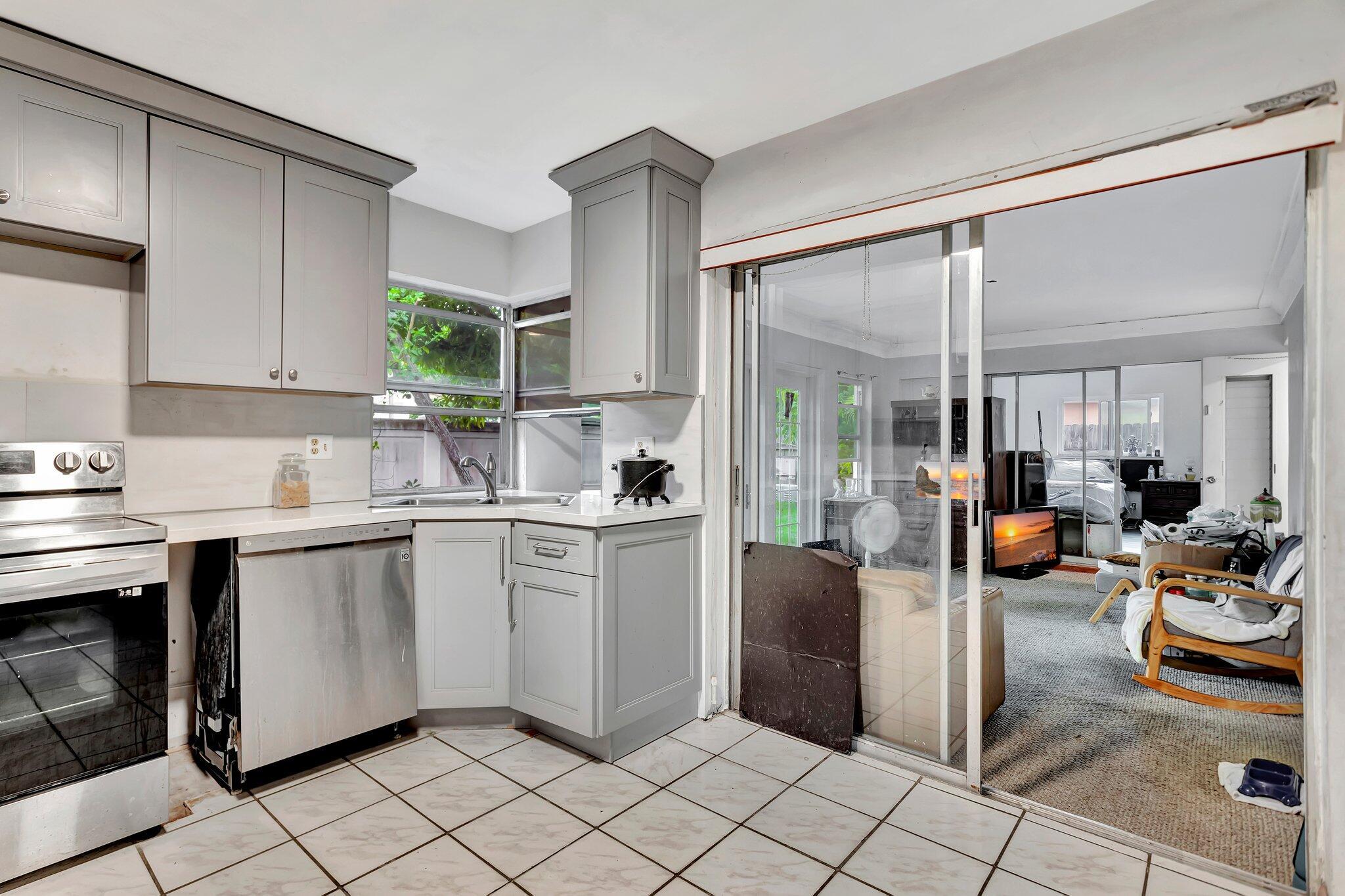 ORIOLE-MARGATE SEC 4 - Residential