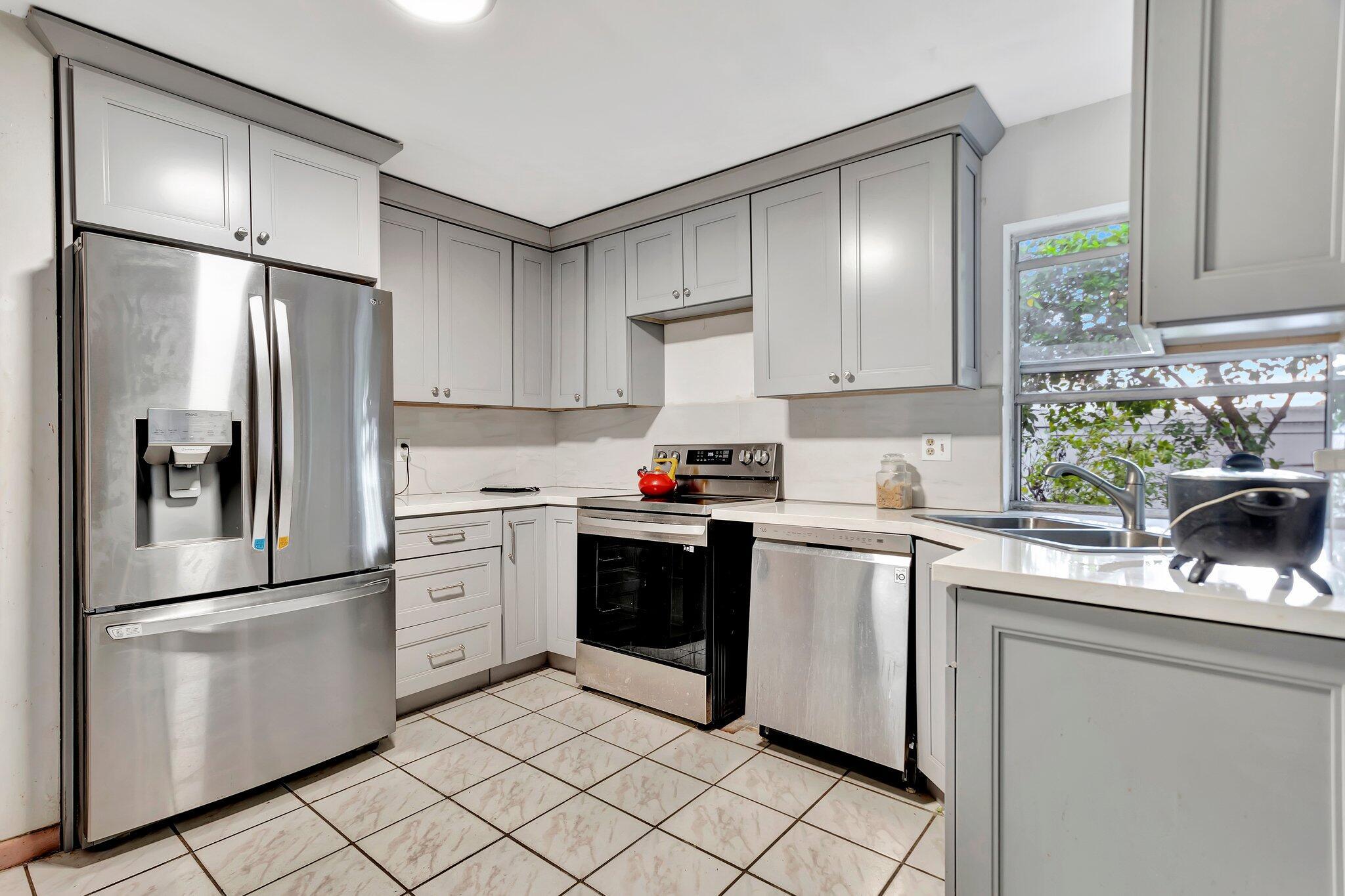 ORIOLE-MARGATE SEC 4 - Residential