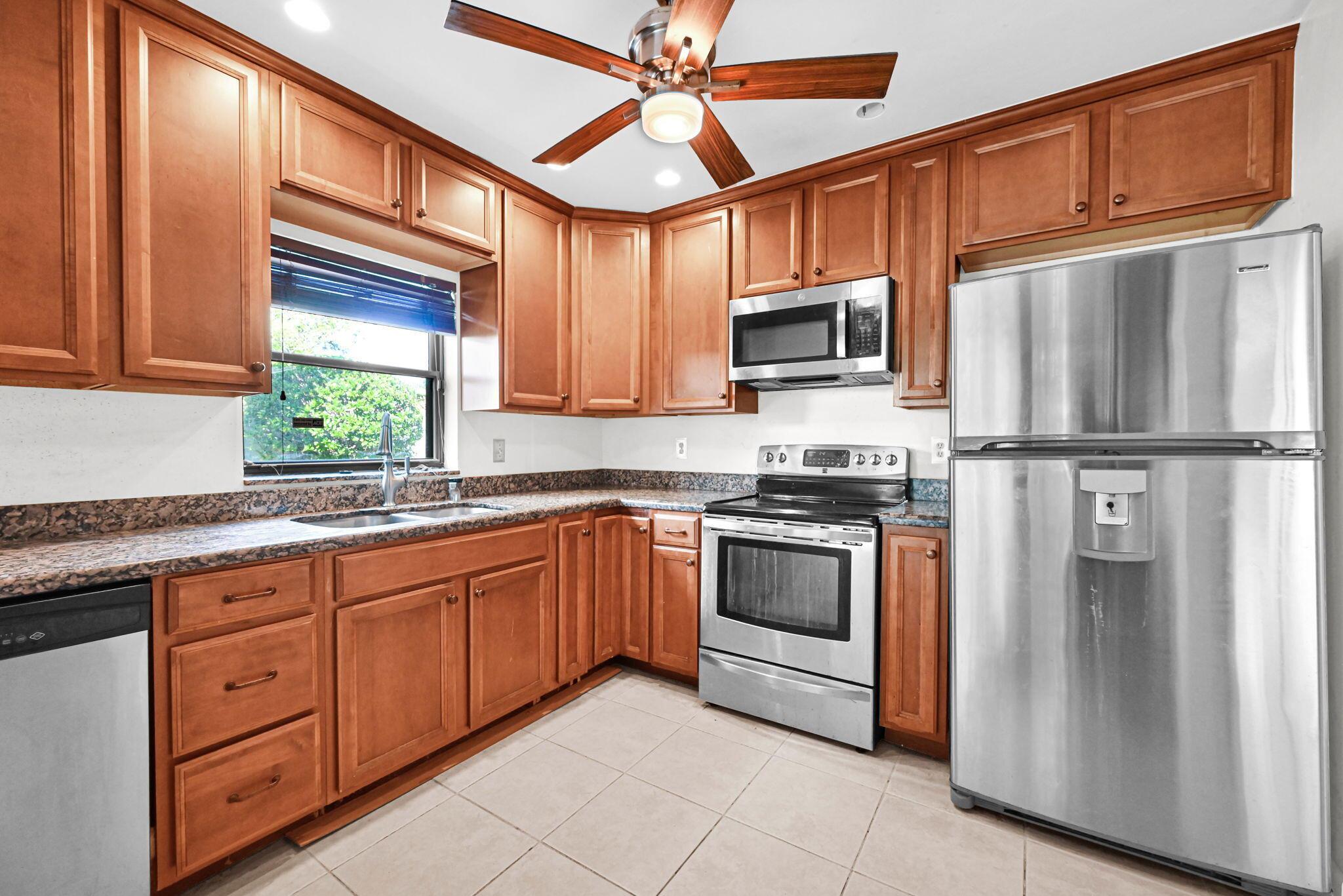 866 NW 25th Avenue