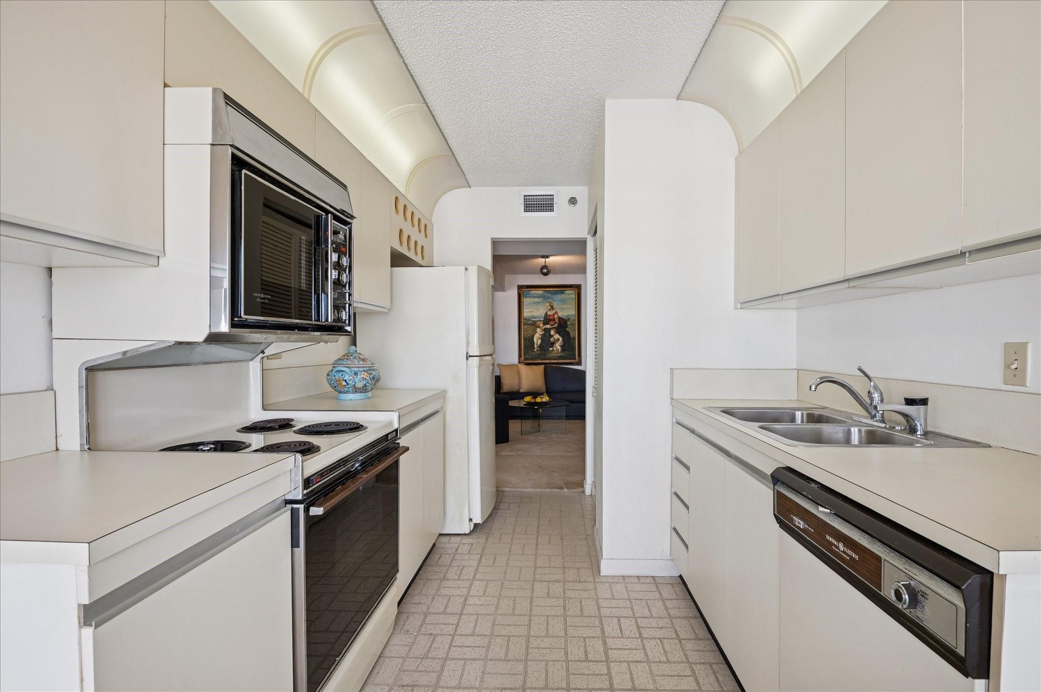 Summit Condo - Residential