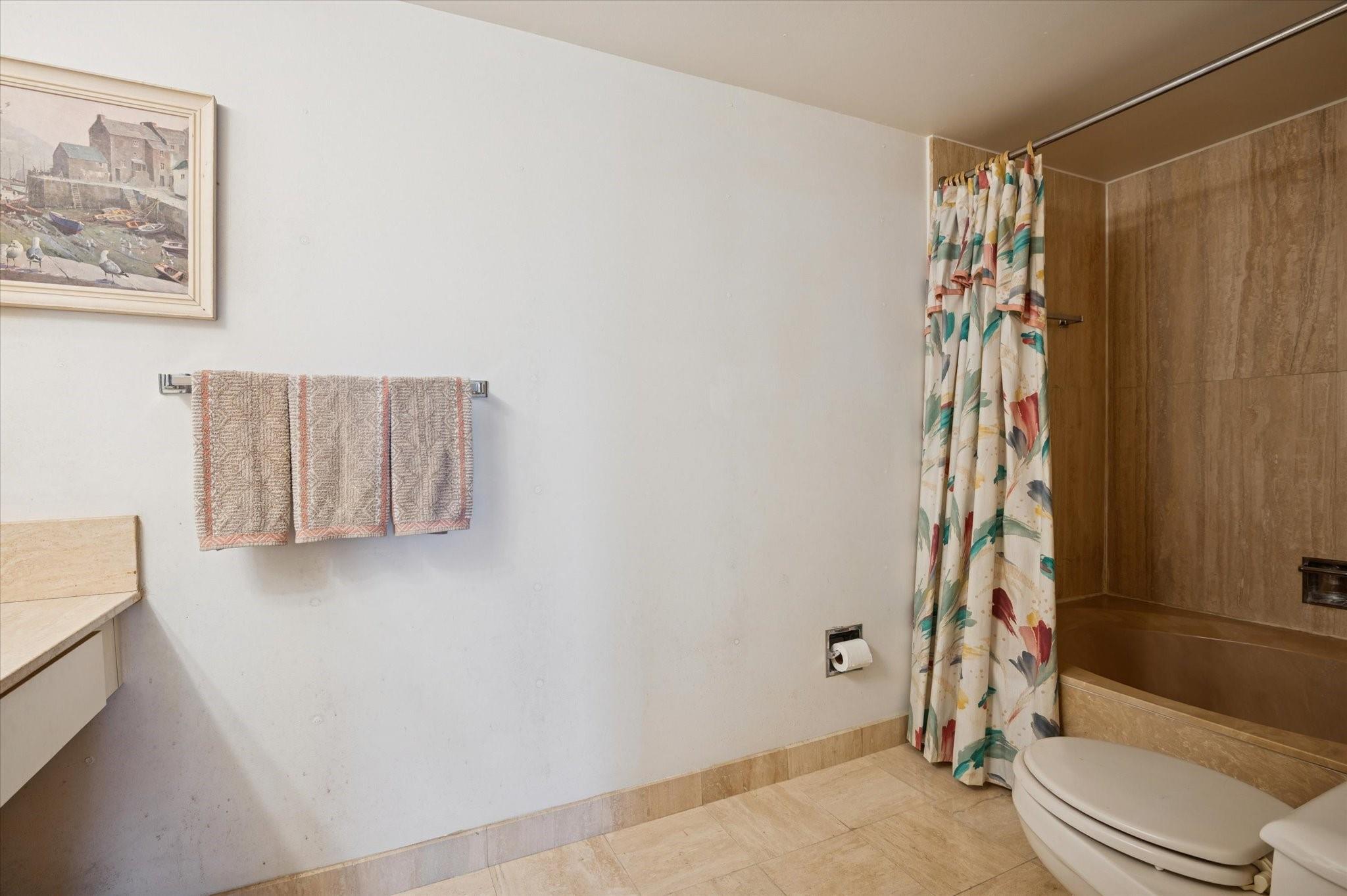 Summit Condo - Residential